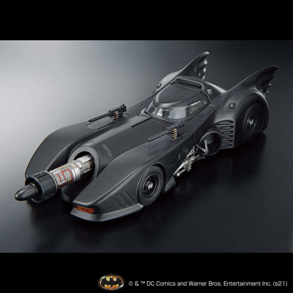 1/35 SCALE MODEL KIT BATMOBILE (BATMAN Ver.) —  — Bandai Hobby