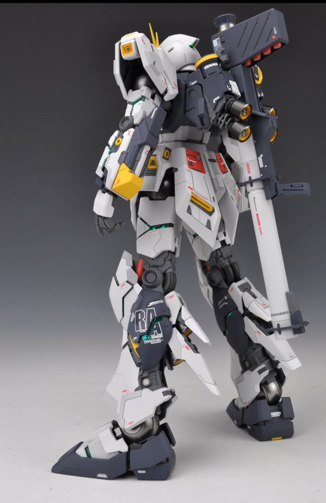 Bandai Gundam 1100 Mg Nu Gundam Ver.ka Master Grade Gunpla(10)